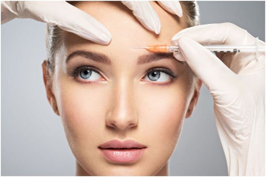 Nên lựa chọn tiêm botox hay phẫu thuật nâng cung mày?